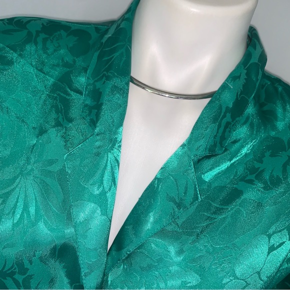 v i n t a g e :: Floral Brocade Jacquard Satin Blouse - Picture 10 of 11